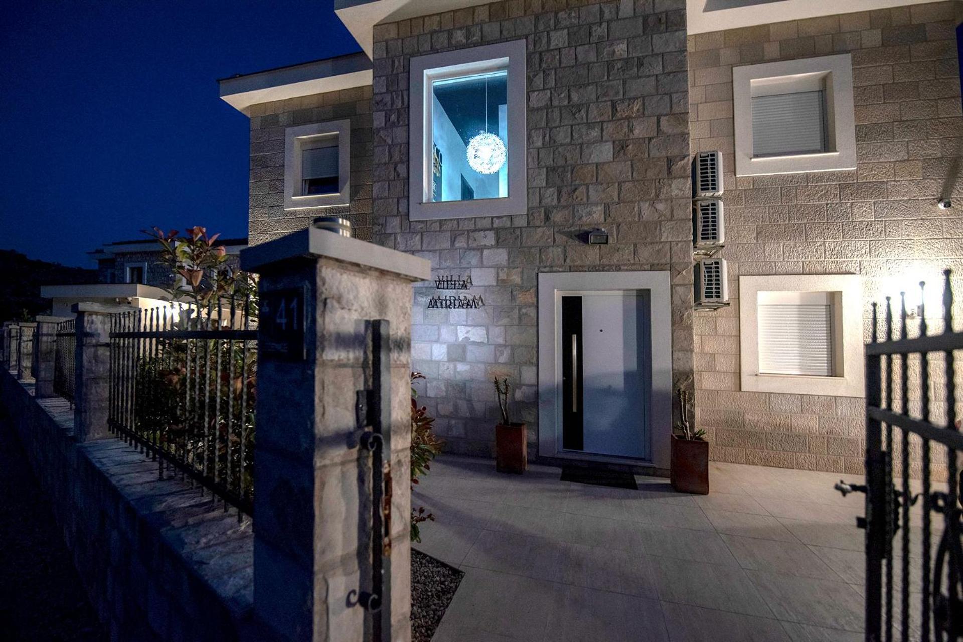 Luxury Villa Miriam With Private Pool And Jet Pool Near Dubrovnik Ivanica Luaran gambar